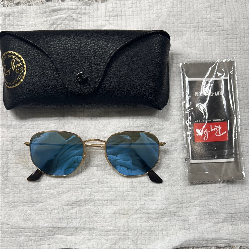 Ray-Ban Gold Blue Sunglasses Classic Style